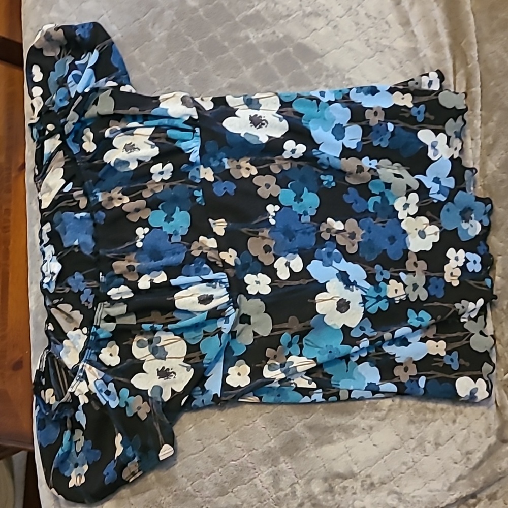 Top, size Medium